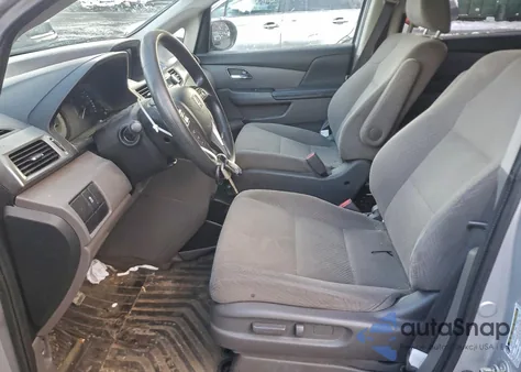 2015 Honda Odyssey Lx z USA, uszkodzony, nr VIN 5FNRL5H23FB023655